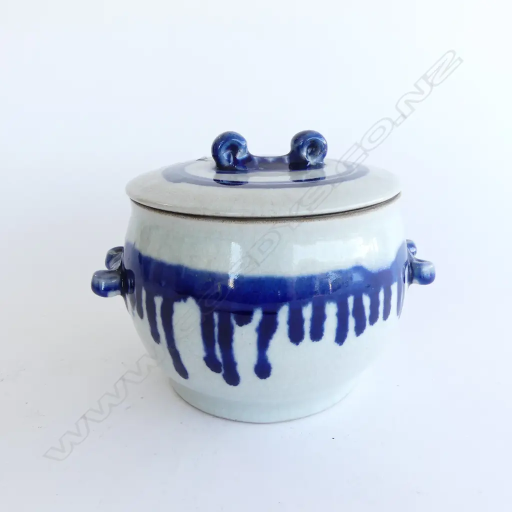 STUDIO POTTERY LIDDED CONTAINER H.150mm Image 1++