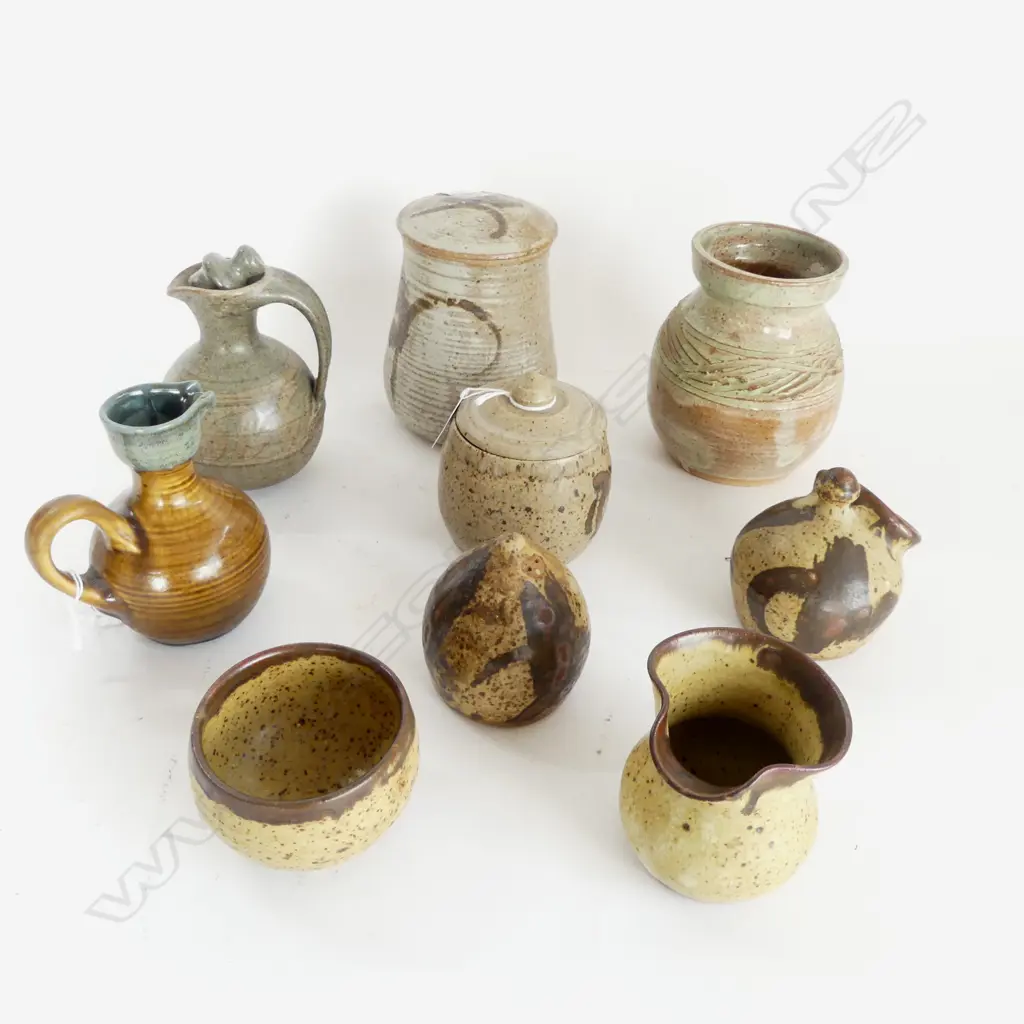 9 ITEMS 70S NZ POTTERY 2 EWERS 4 SPECKLED SALT PIG ETC 2 MATCHING BRUSH DECORATED Image 1++