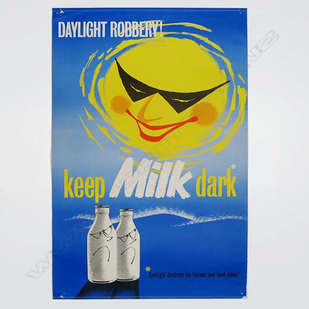 VINTAGE POSTER 'DAYLIGHT ROBBERY KEEP MILK DARK sunlight destroys it's flavour and food value!' 745 x 480mm Image 1++