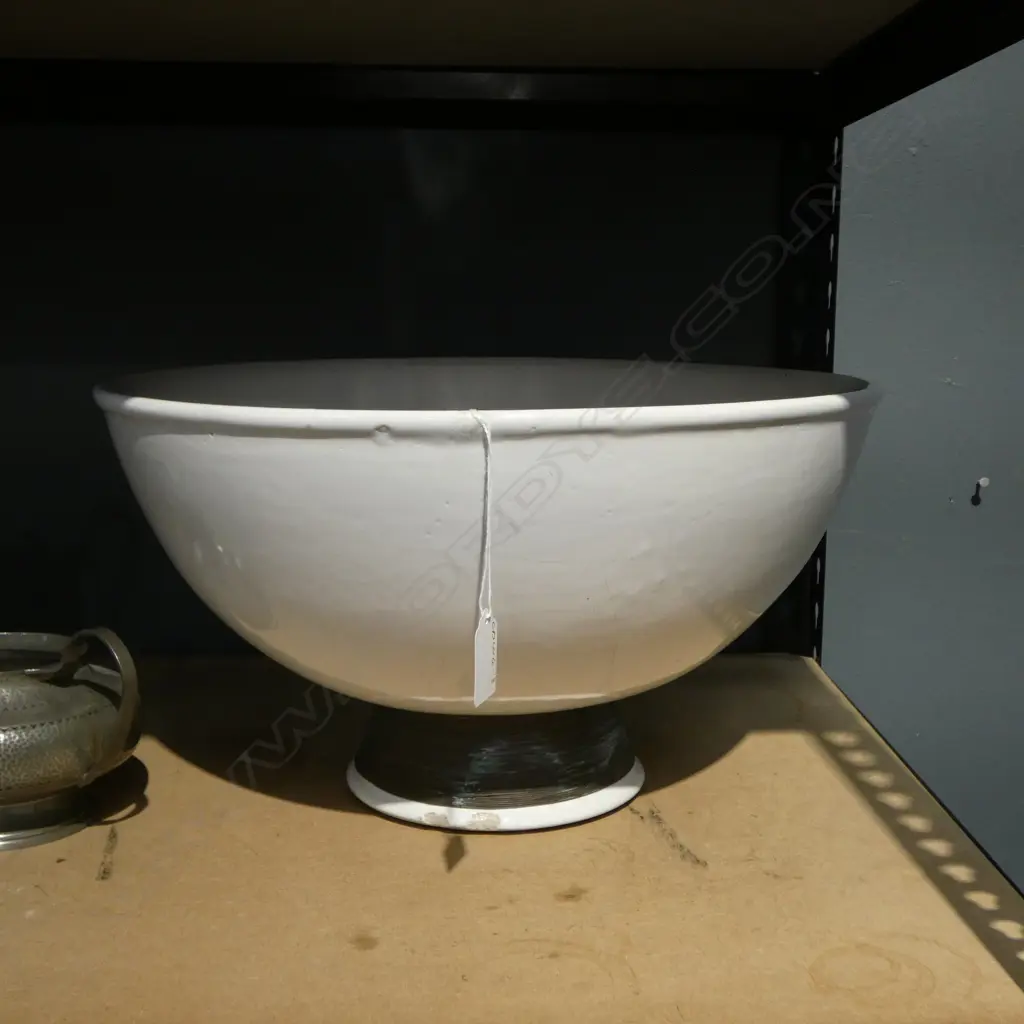 POTTERY FRUIT BOWL H220 X DIA400MM Image 1++