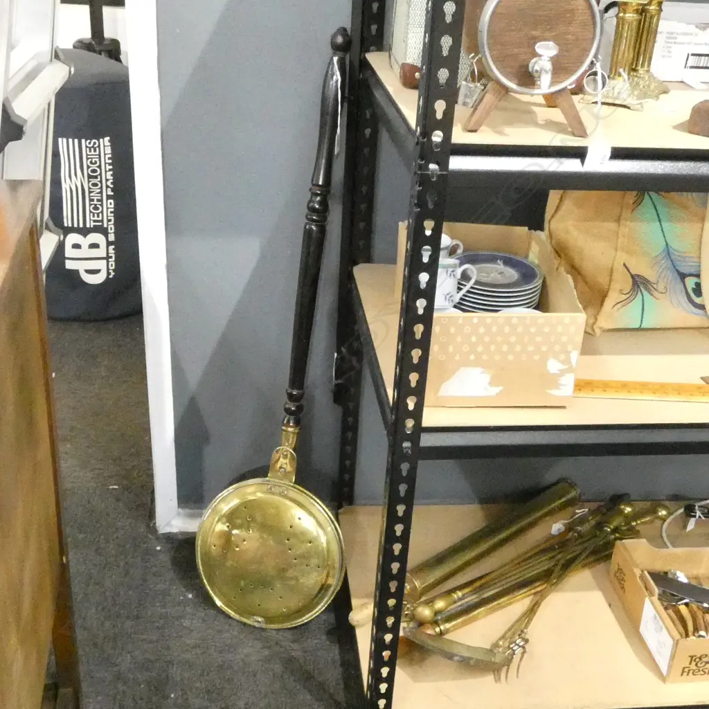 VICT BRASS WARMING PAN L1020MM Image 1++