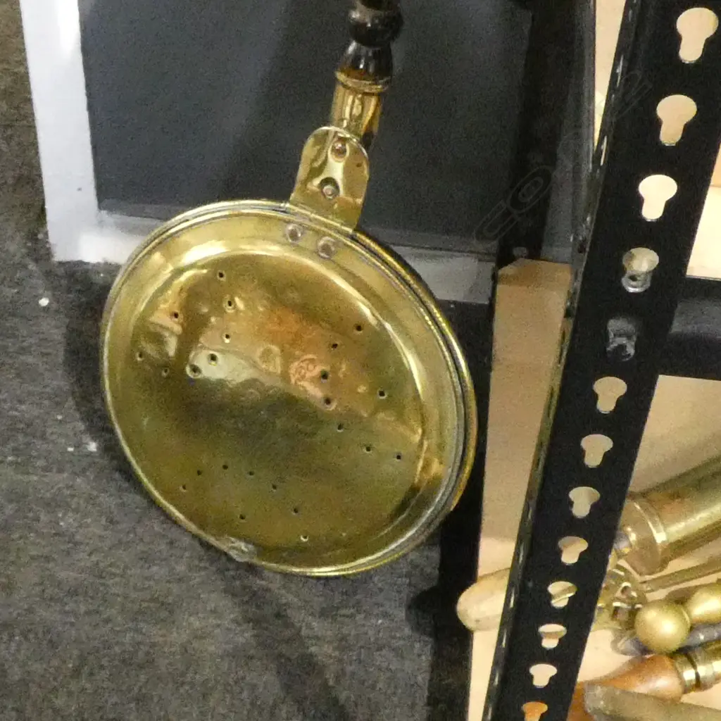 VICT BRASS WARMING PAN L1020MM Image 1++