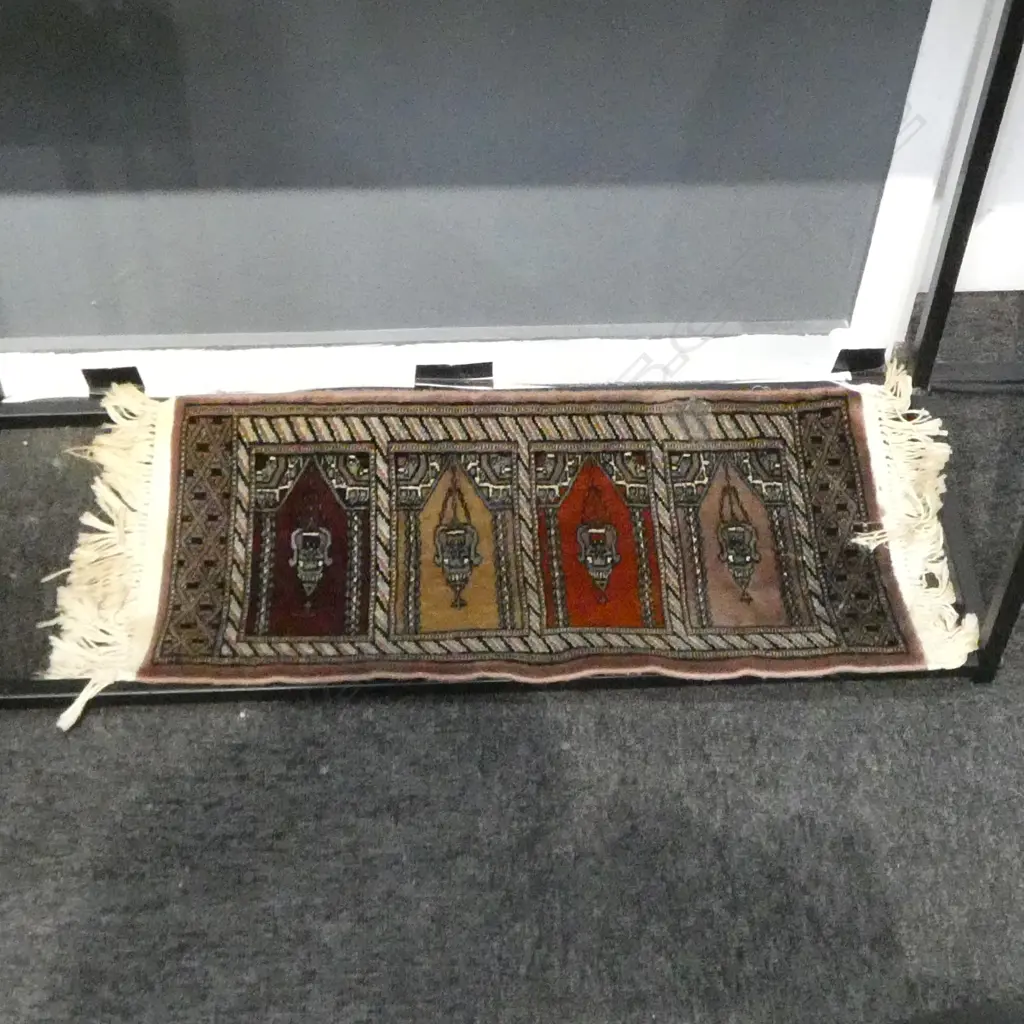 SMALL HAND KNOTTED WOOL PILE RUG 600x300mm Image 1++