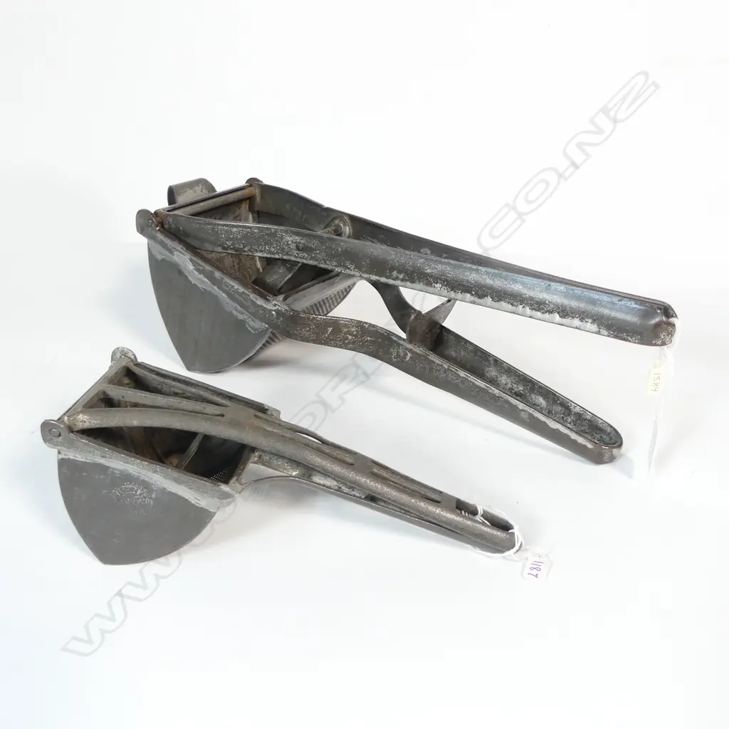 1187/1589 2 VINTAGE RICE POTATO STRAINERS L400 LONGEST Image 1++