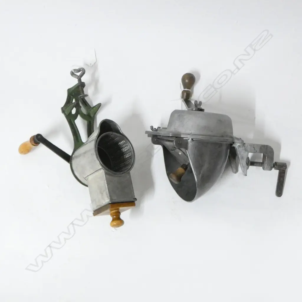 (2685/1538) VINTAGE METAL BOHNALIE TABLETOP SLICER & VINTAGE METAL ALING TABLETOP GRATER LARGEST H.330mm Image 1++