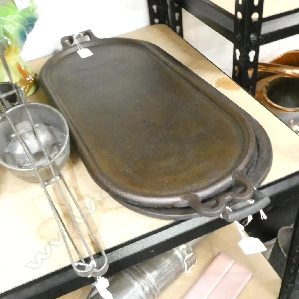 1125/1985  2 VINTAGE CAST IRON GRIDDLES L580MM Image 1++