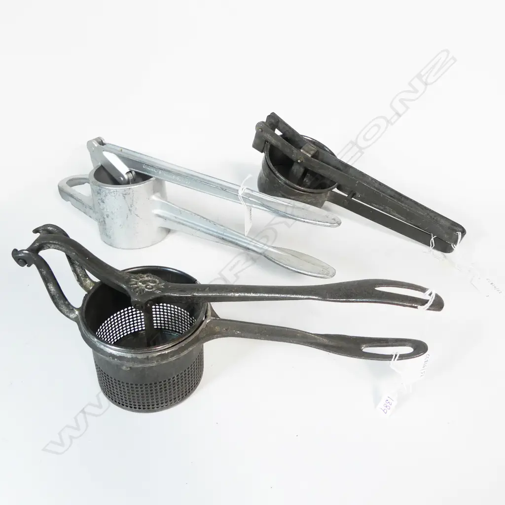2300/2111/1389 3 VINTAGE RICE POTOTO STRAINERS L400 LONGEST Image 1++