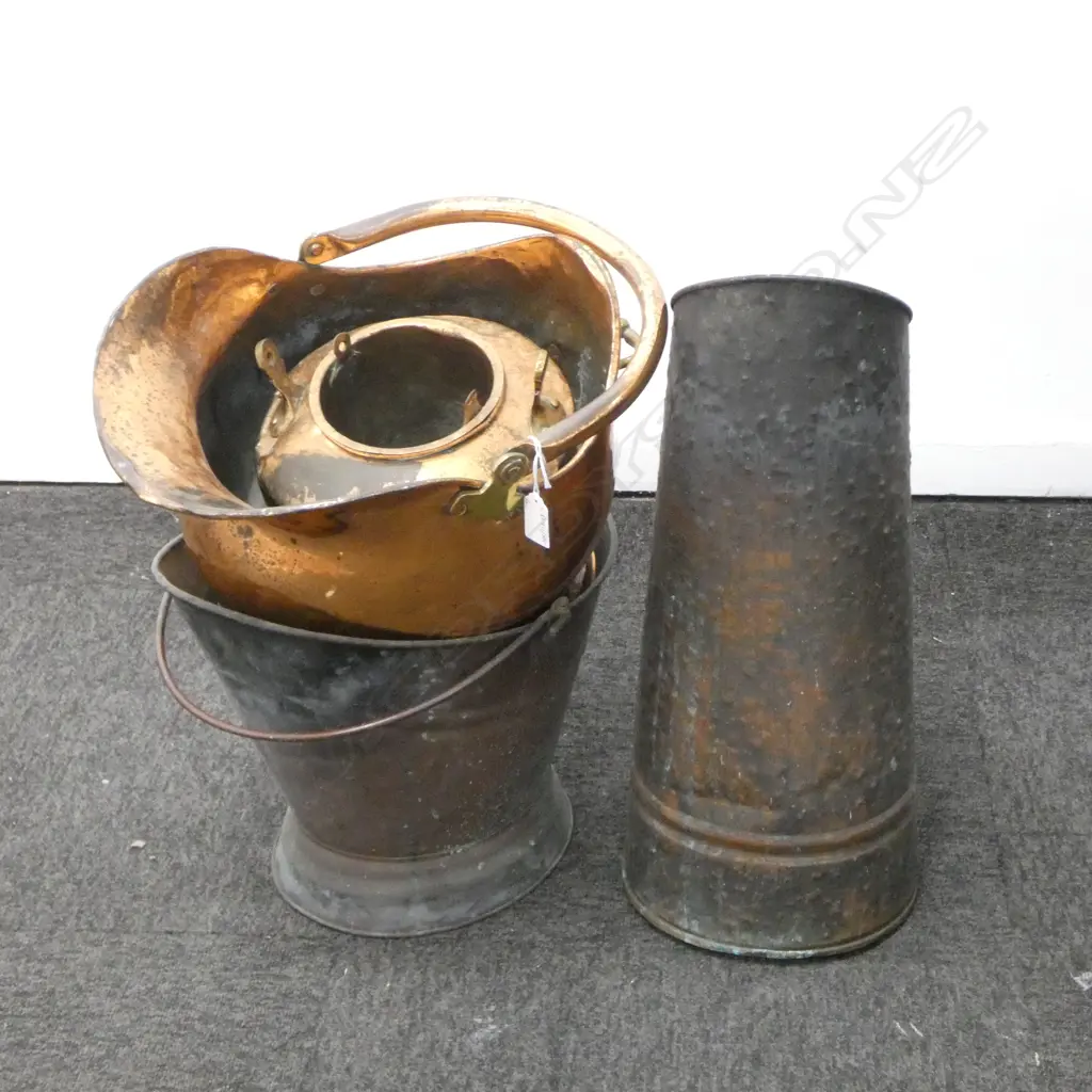 4 PCES; 3 COAL BUCKETS + COPPER KETTLE Image 1++