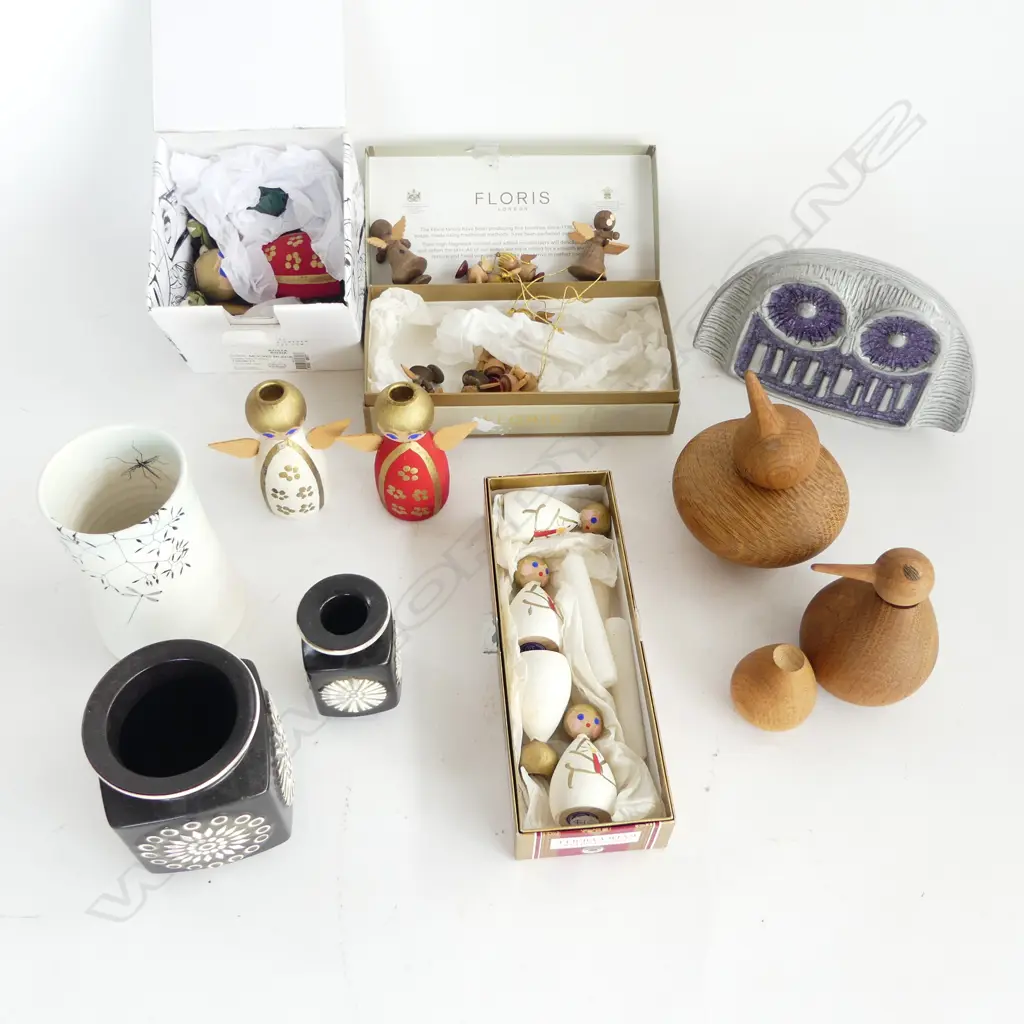 TRAY OF WOODEN ANGELS TREEN PC & RETRO CHINA  Image 1++