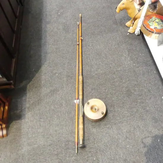 LARGE VINTAGE 2PC SPLIT CANE & BRASS STAR SALMON ROD & REEL L2850MM