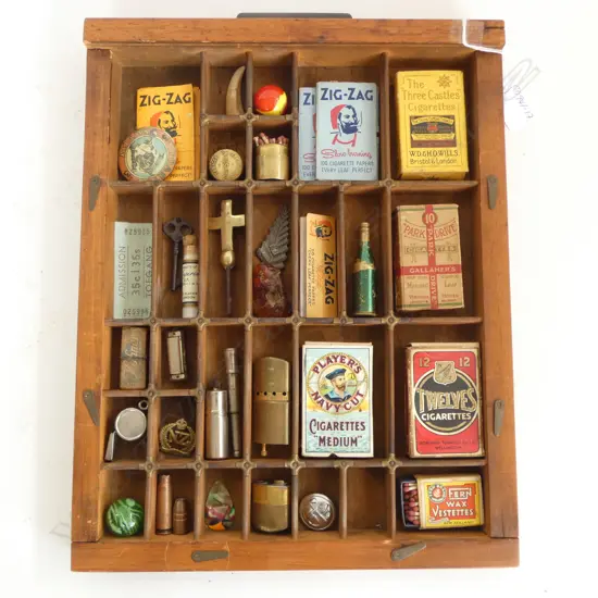 OLD PRINTERS SMALL TRAY WITH OLD COLLECTABLES: Zig-zag + cigarettes + military pces + marbles etc H.370mm  