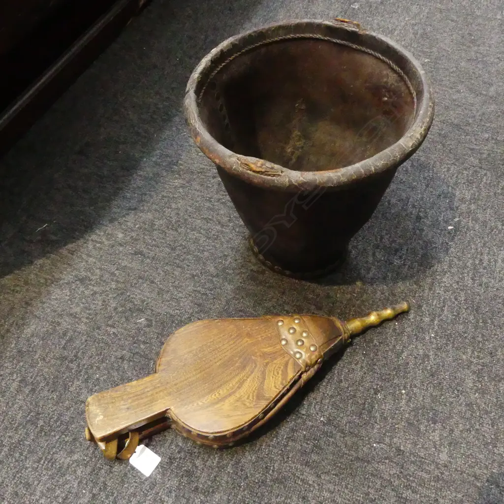OLD LEATHER BIN H.290mm + BELLOWS Image 1++