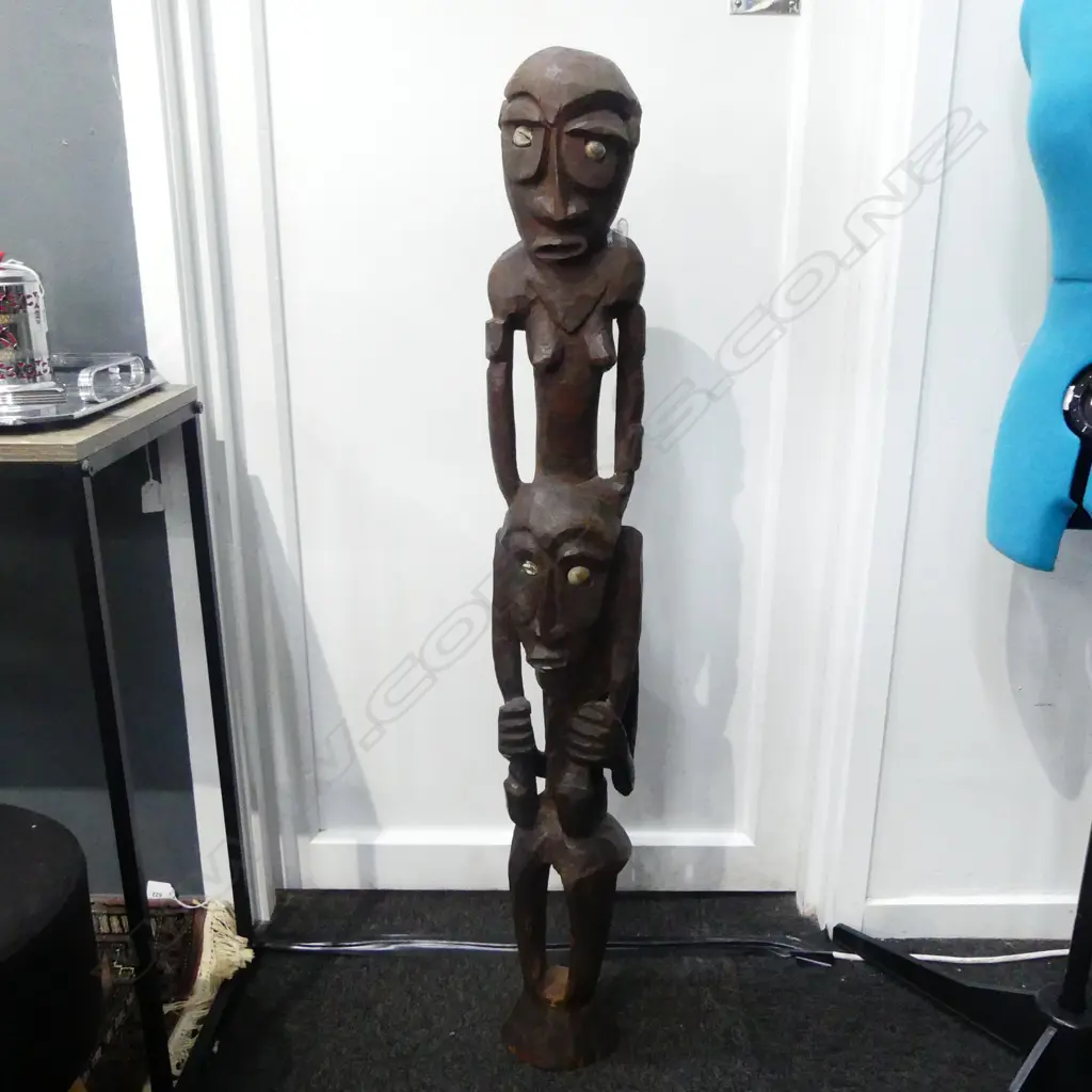 VINTAGE CARVED HARDWOOD DOUBLE FIGURE TOTEM H1050MM Image 1++
