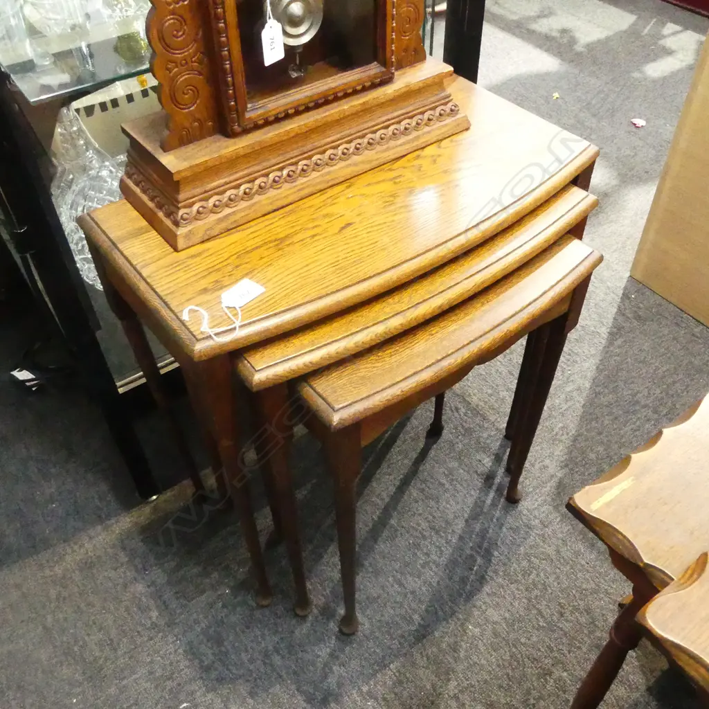 SET OF 3 OAK NESTING TABLES 510x280x530mm Image 1++