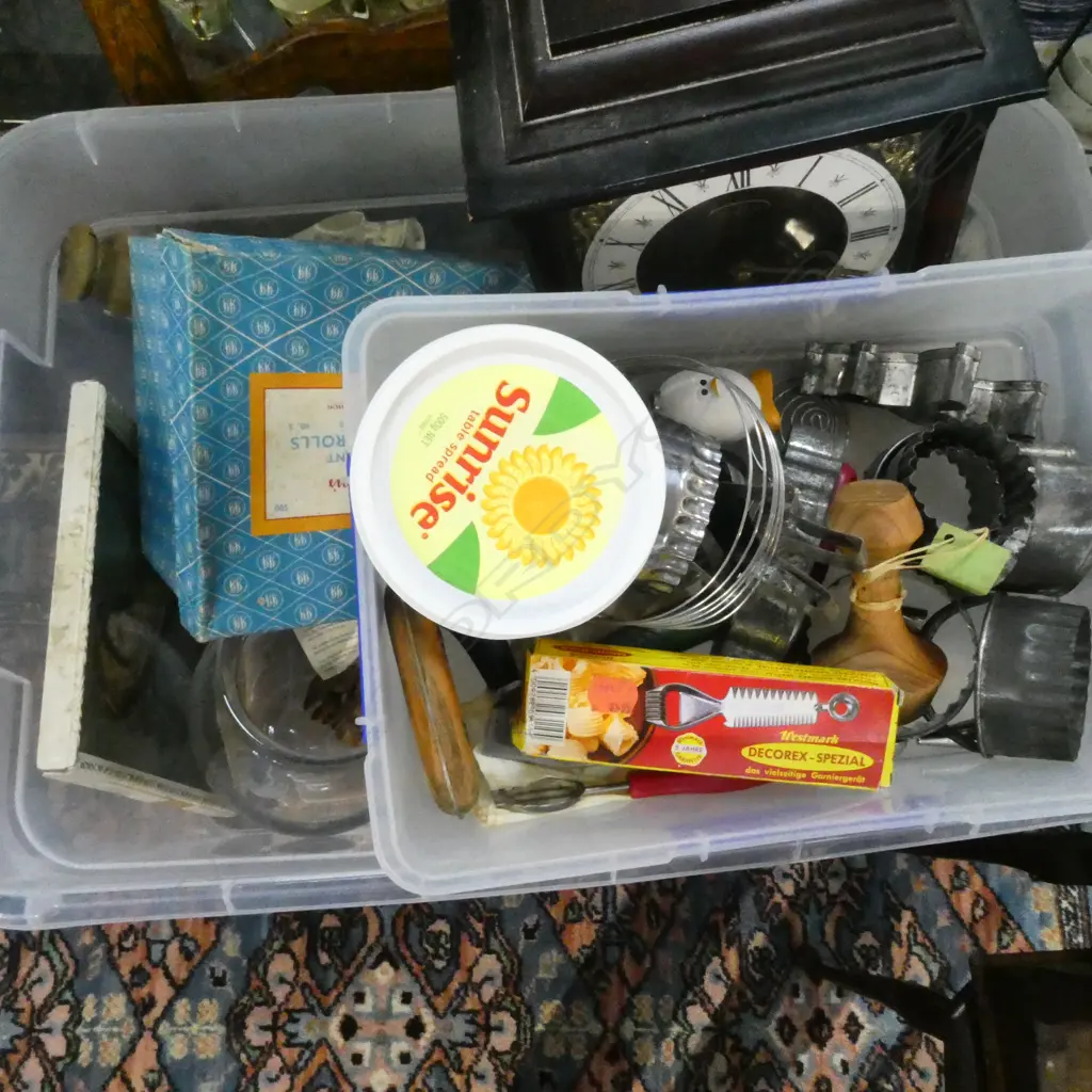 ASST. CHINA, 2 CLOCKS ETC Image 1++