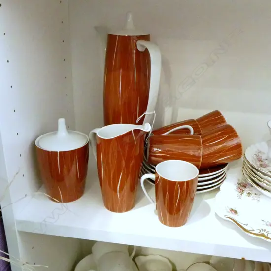 VINTAGE 5-PIECE 1960S ĆMIELÓW KROCUS COFFEE SET, POT, SUGAR, MILK & 5 C&S