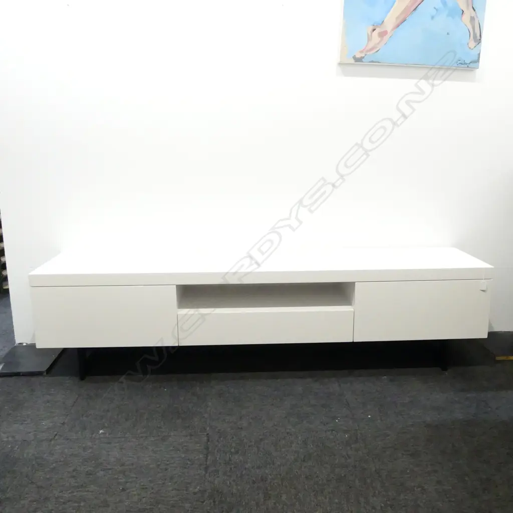WHITE MODERN ENTERTAINMENT UNIT 1800x390x450mm Image 1++