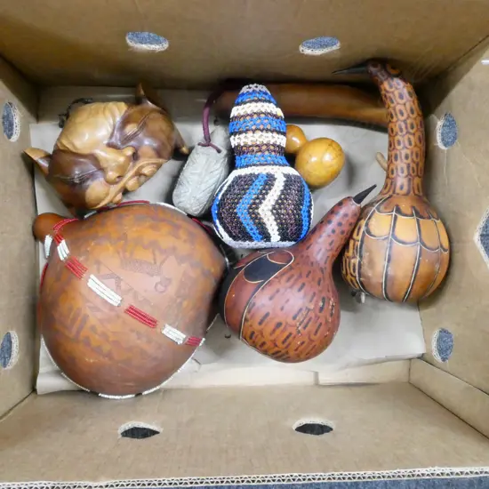 COLLECTION 6 ETHNIC GOURDS POTTERY VASE & WOOD MASK BELL H110MM