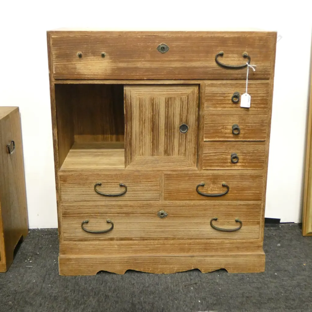 VINTAGE JAPANESE SHOP CHEST SMALL. 7 DRAWER 1 handle a.f. H.680mm Image 1++