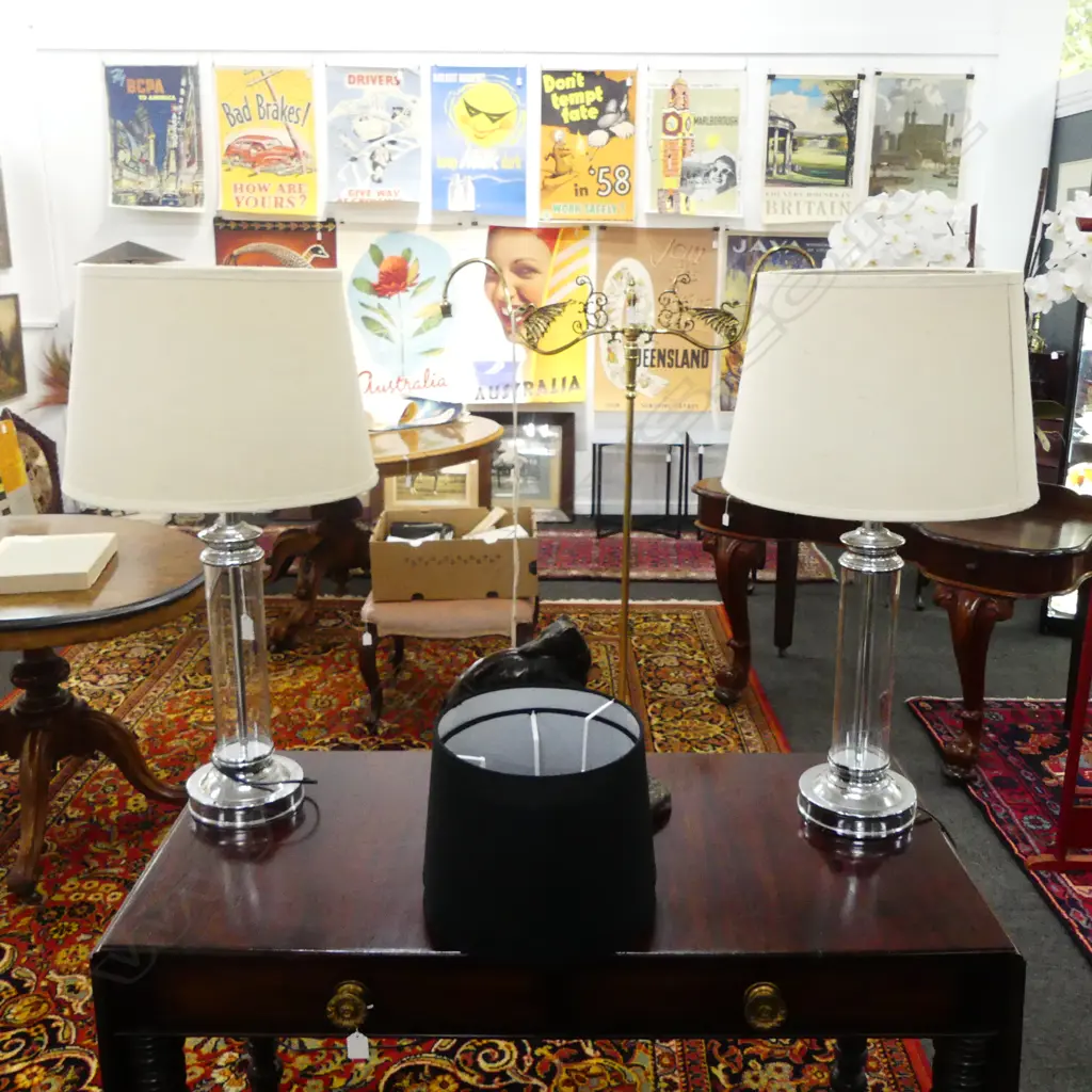 PR METAL & GLASS TABLE LAMPS & 2 LAMP SHADES Image 1++