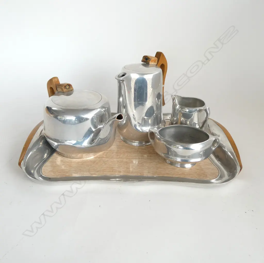 CLASSIC PIQUOTWARE TEA/COFFEE SET ON TRAY IN EXCELLENT CONDITION  Image 1++