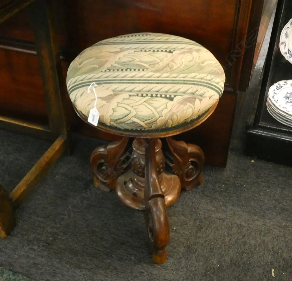 VICT REVOLVING PIANO STOOL TAPESTRY SEAT Image 1++