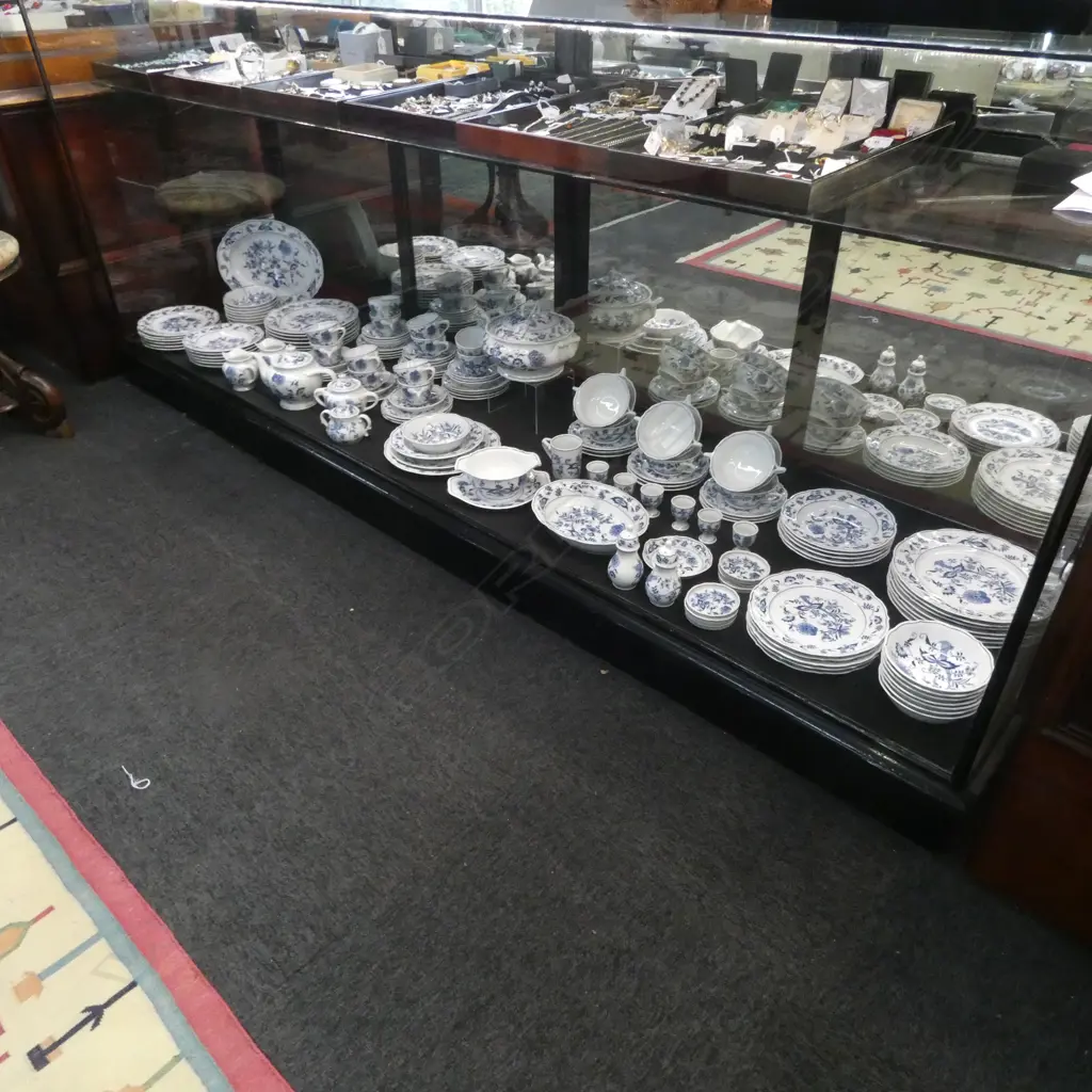 BLUE DANUBE DINNER SERVICE  (LARGE SET) Image 1++