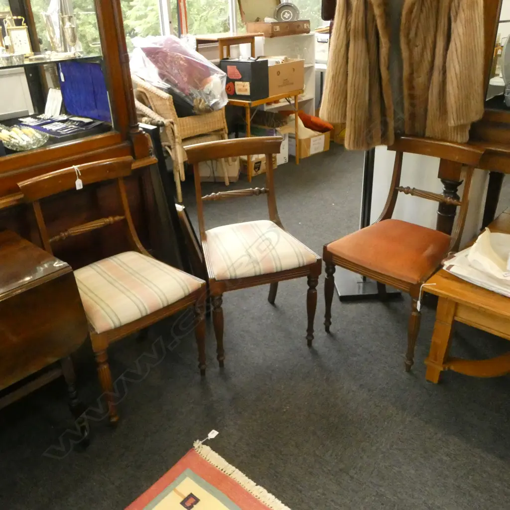 3 REGENCY STYLE DINING CHAIRS Image 1++