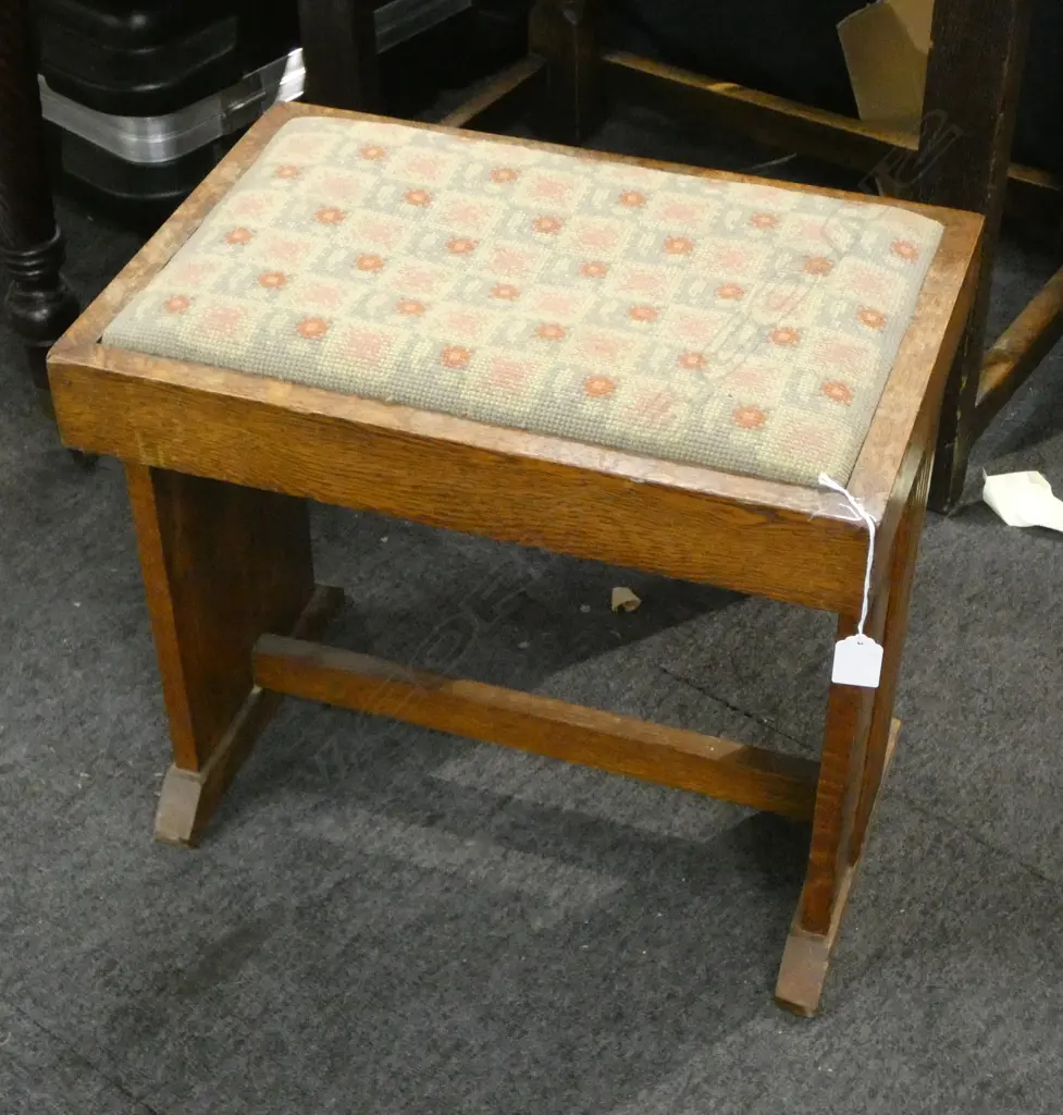OAK STOOL w. NEEDLEWORK SEAT W.465mm Image 1++