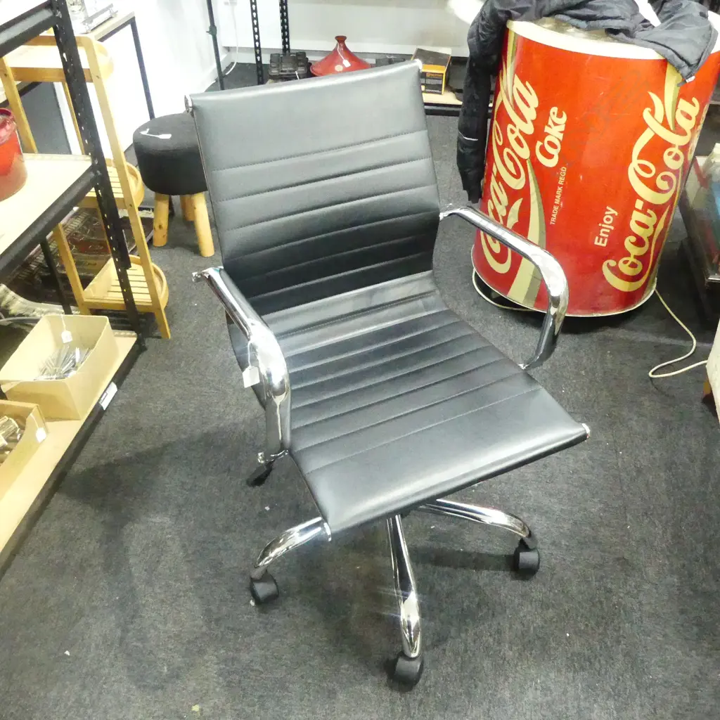 MODERN OFFICE CHAIR  Image 1++