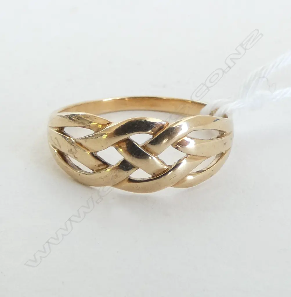 9CT RING 1.8grms SIZE P Image 1++
