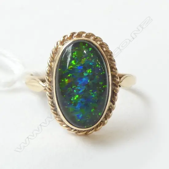 18CT OPAL DOUBLET RING, 2.1grms SIZE M