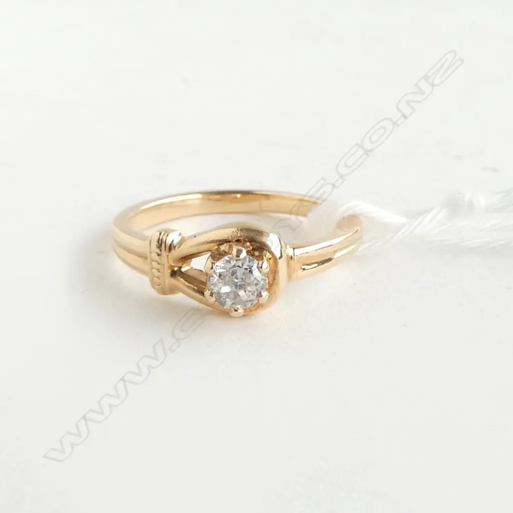 VINTAGE 14ct GOLD & DIAMOND SOLITAIRE RING 1.9gms SIZE G Image 1++