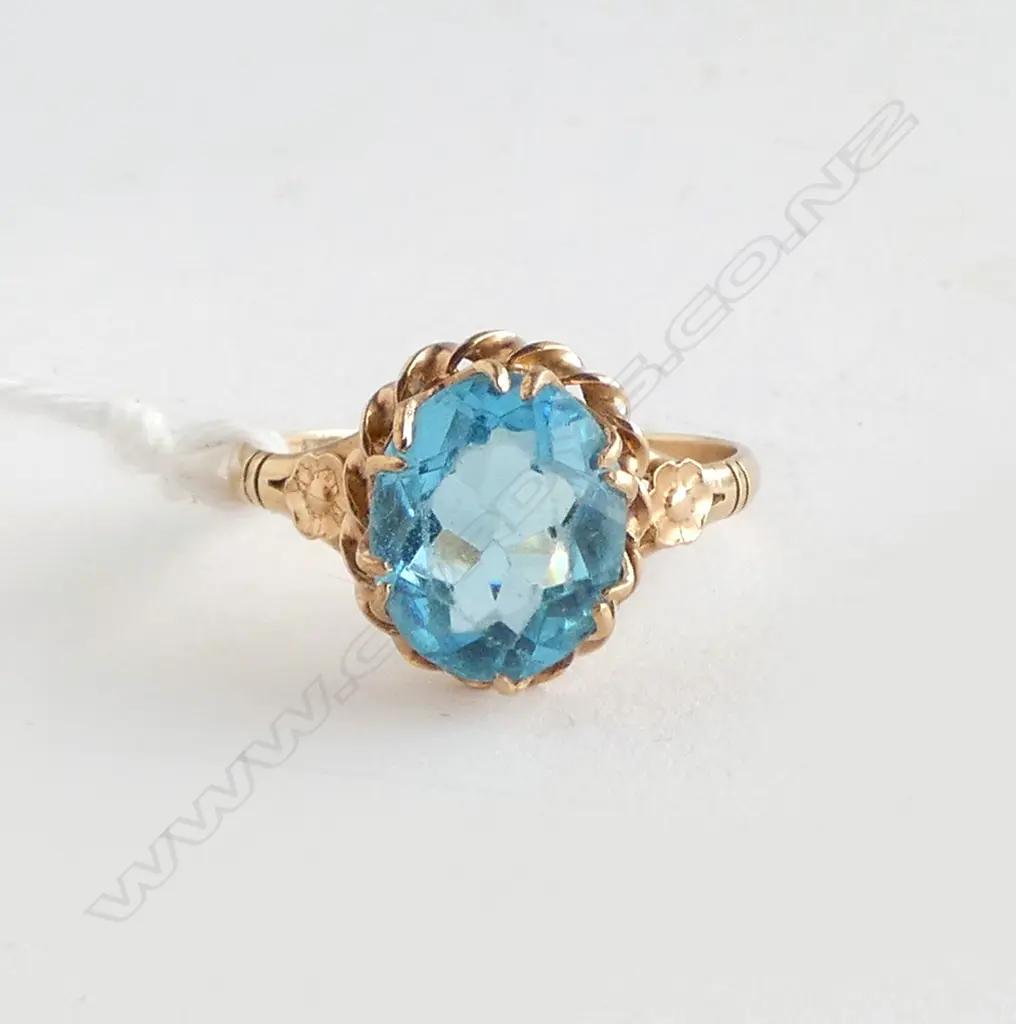 9ct & BLUE PASTE STONE RING SIZE O1/2 Image 1++
