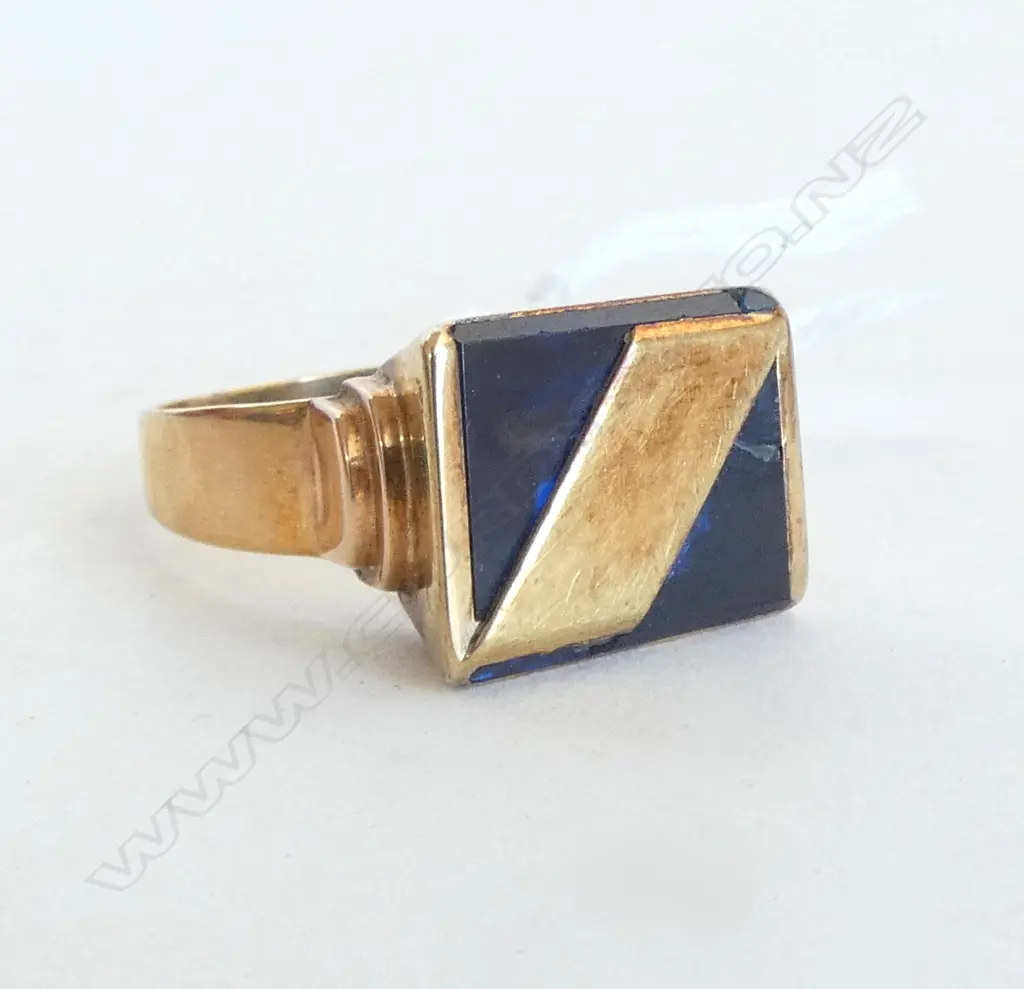 14ct GOLD cracked blue stone SIGNET RING, 8.0grms SIZE V Image 1++