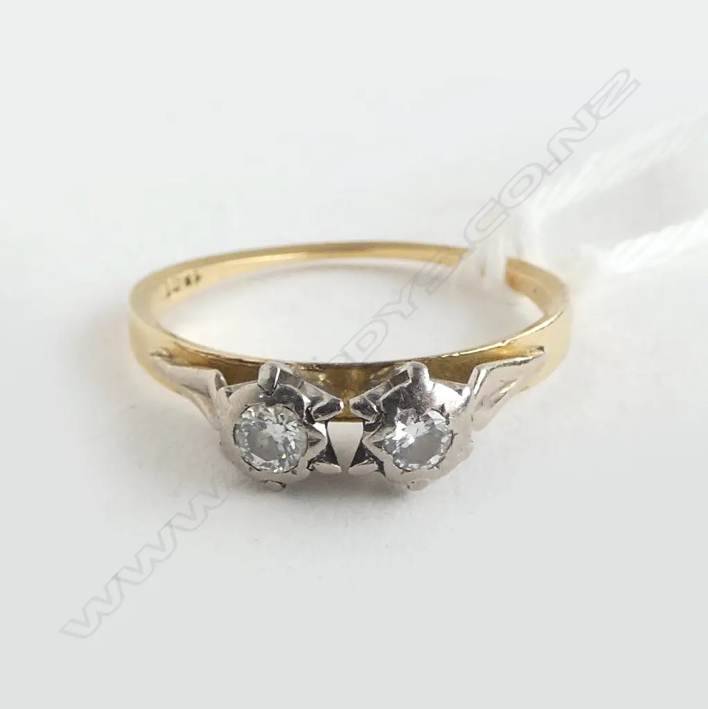 VINTAGE 18ct 2 STONE DIAMOND RING shank thin 2.5gms SIZE N 1/2 Image 1++