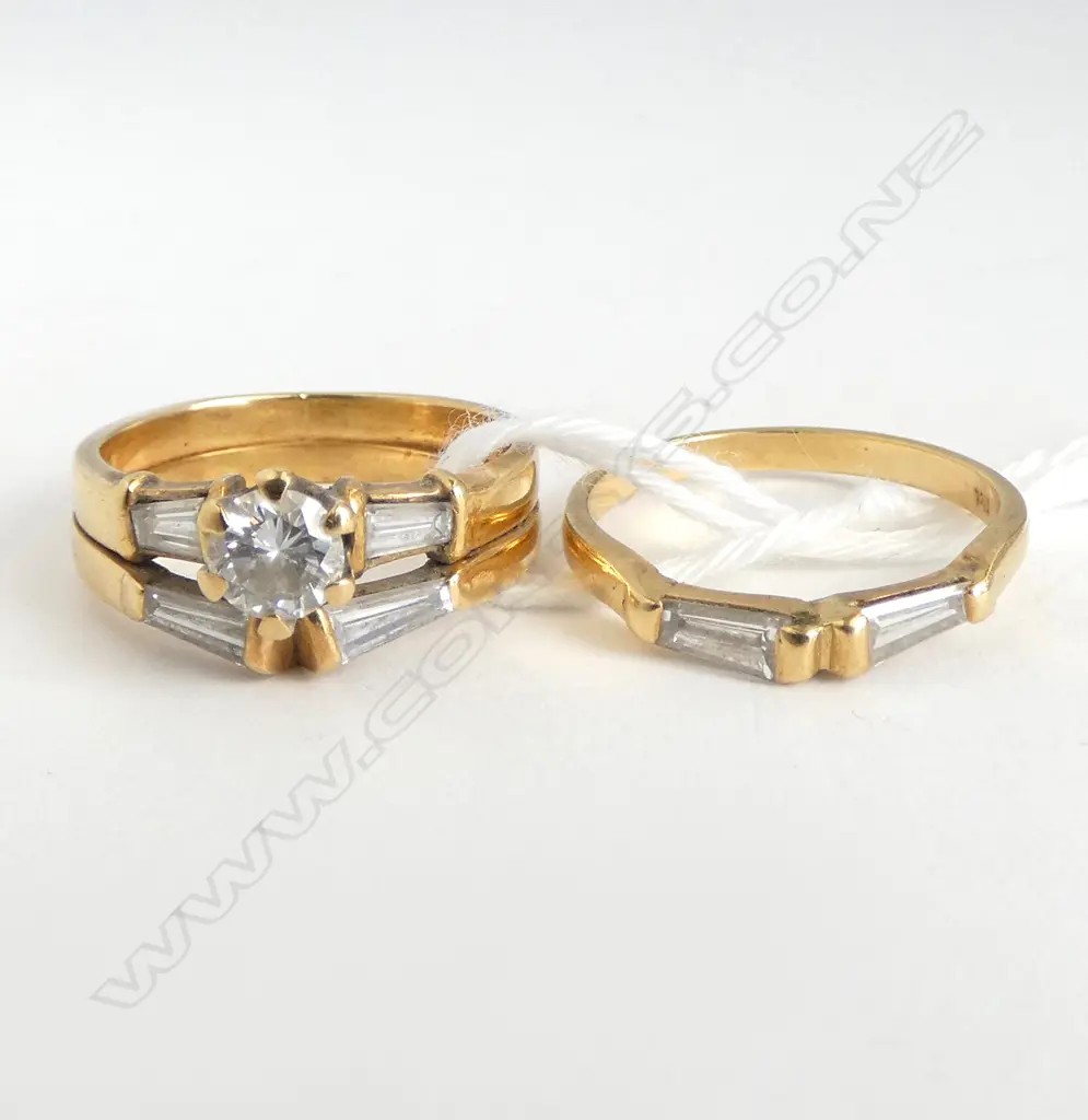 18ct & DIAMOND 3 BAND SET 6.7gm (note small sizeJ Image 1++