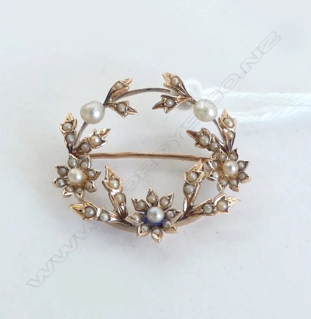 GOLD & SEED PEARL BROOCH, 3.9grms Image 1++