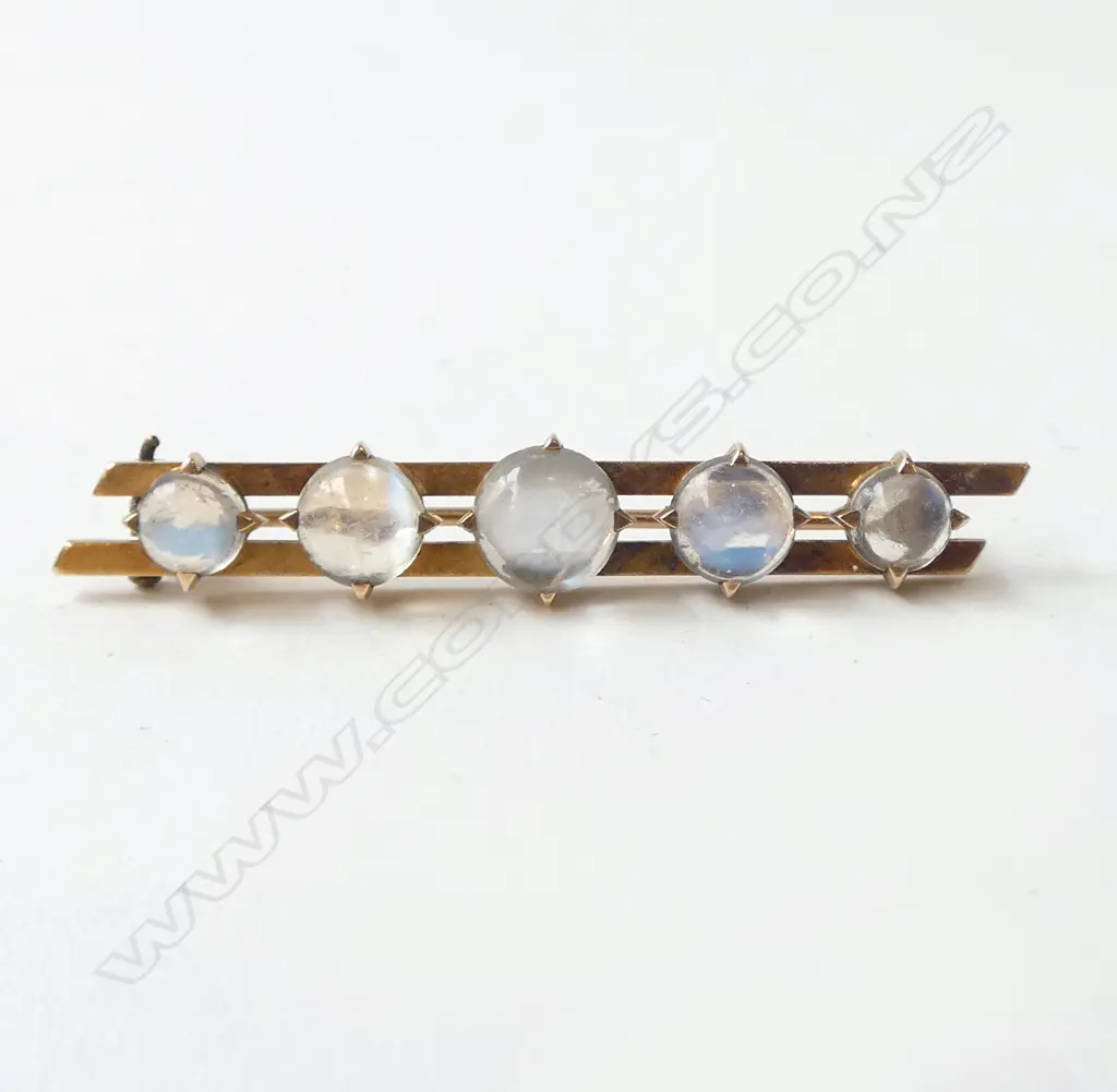 15CT MOONSTONE BROOCH W.55mm, 5.2grms testing 14ct Image 1++