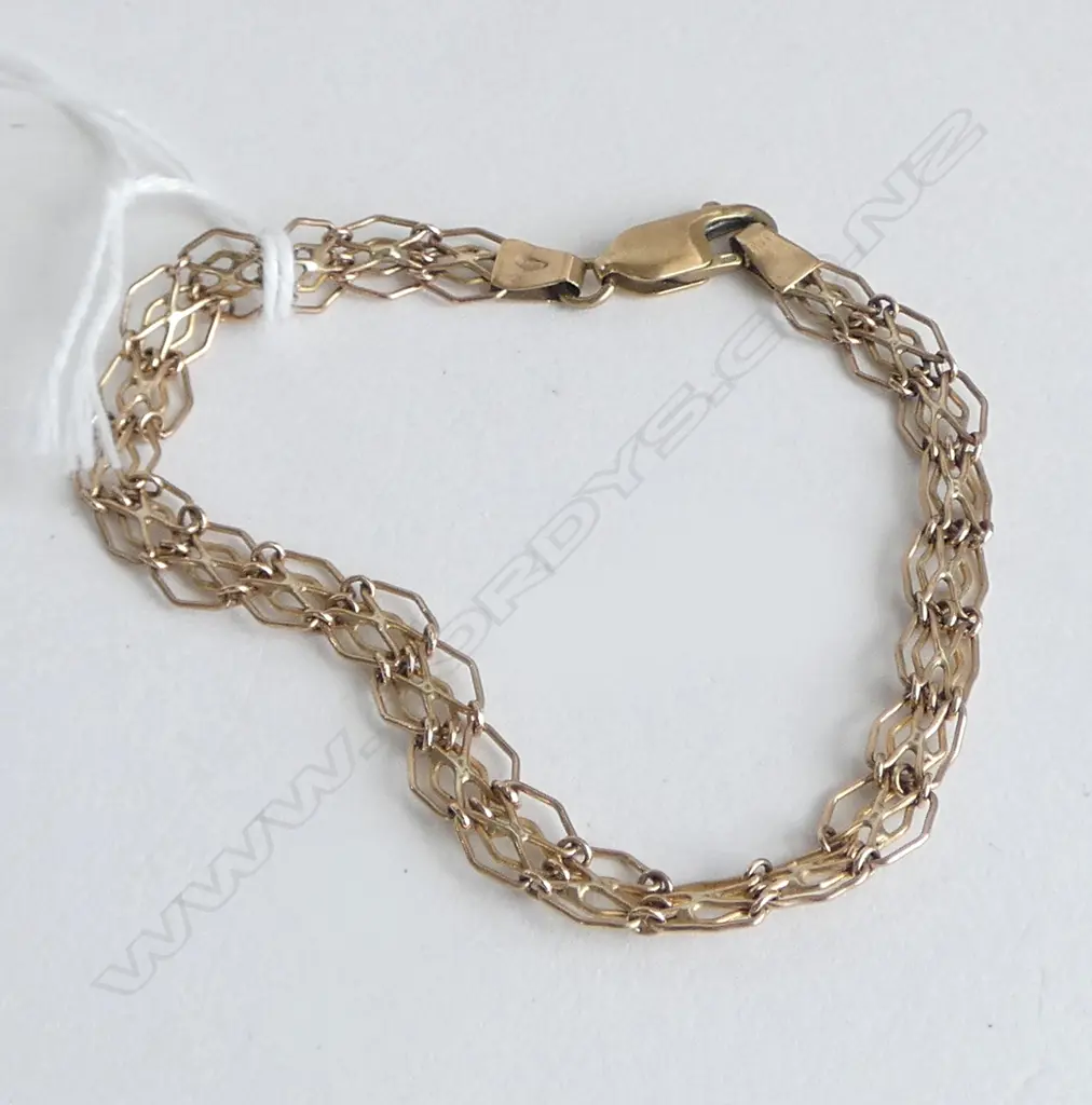 9ct GOLD BRACLET gate link type 5gms Image 1++