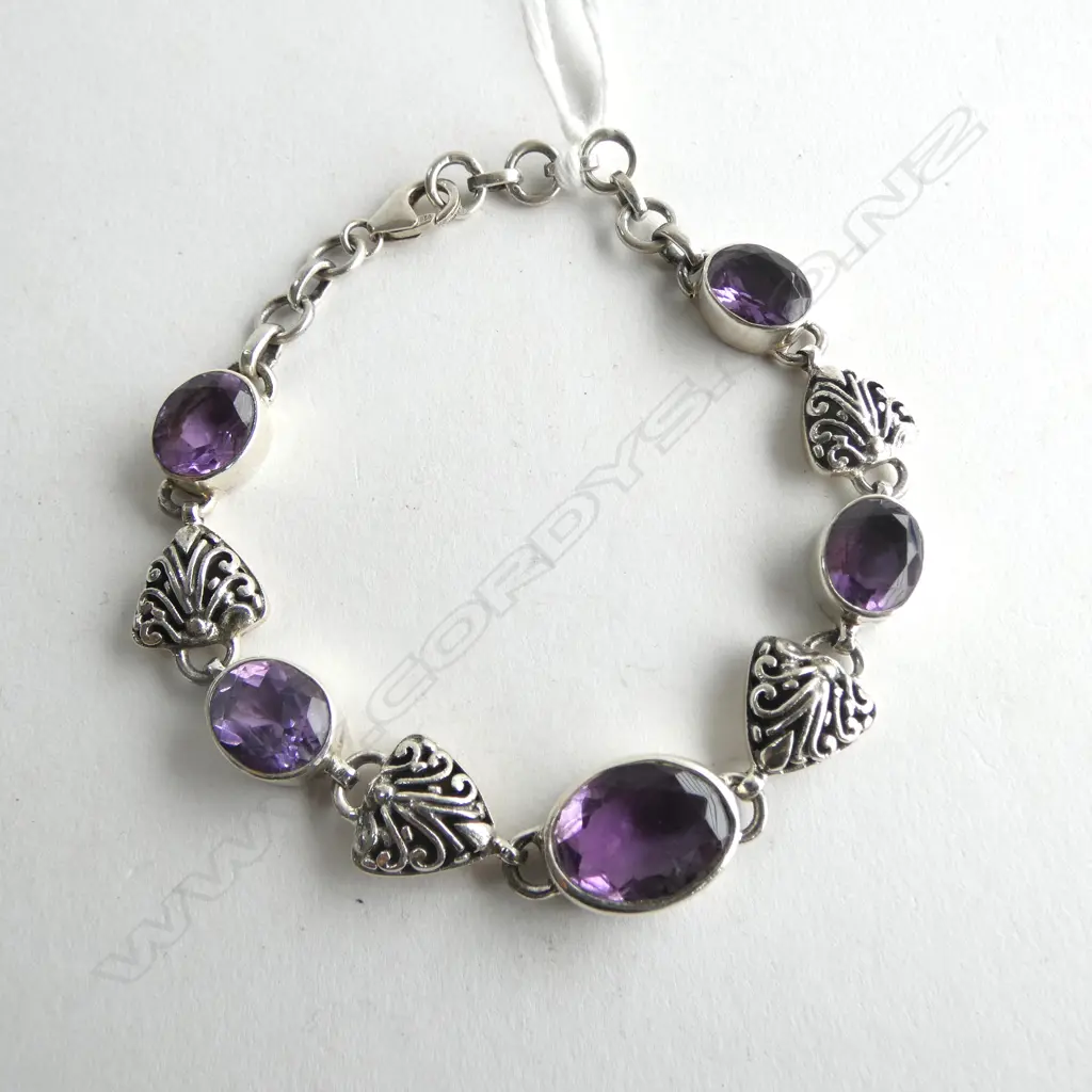 SILVER SET AMETHYST BRACELET Image 1++