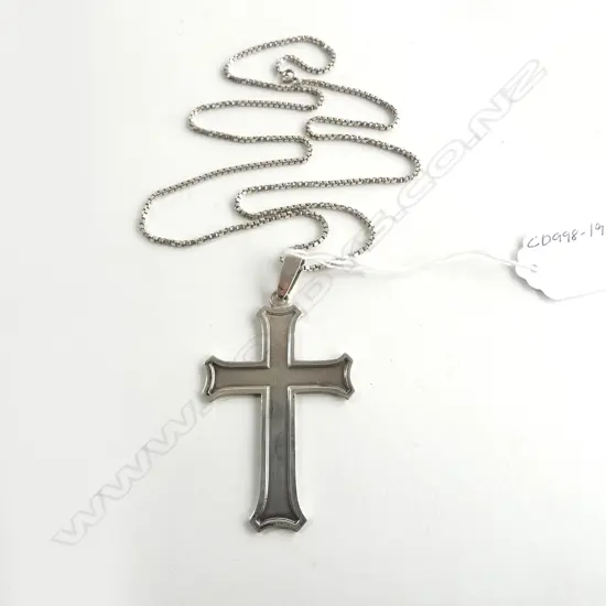 LRG SILVER CROSS & CHAIN 34gm