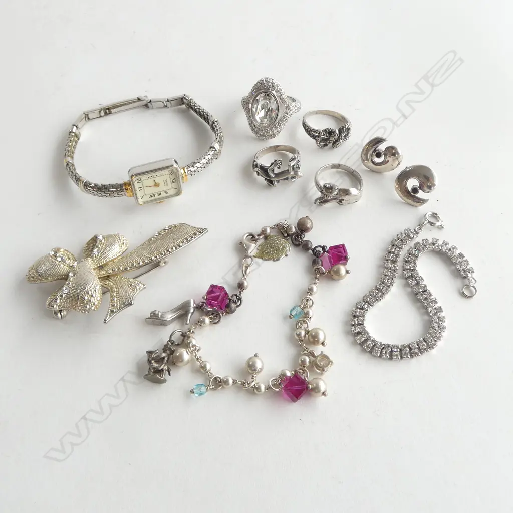 ASST. SILVER/MARCASITE/CRYSTAL JEWELLERY INCLDS; SILVER NOVELTY RINGS, CHARM BRACELET, RING & BROOCH Image 1++