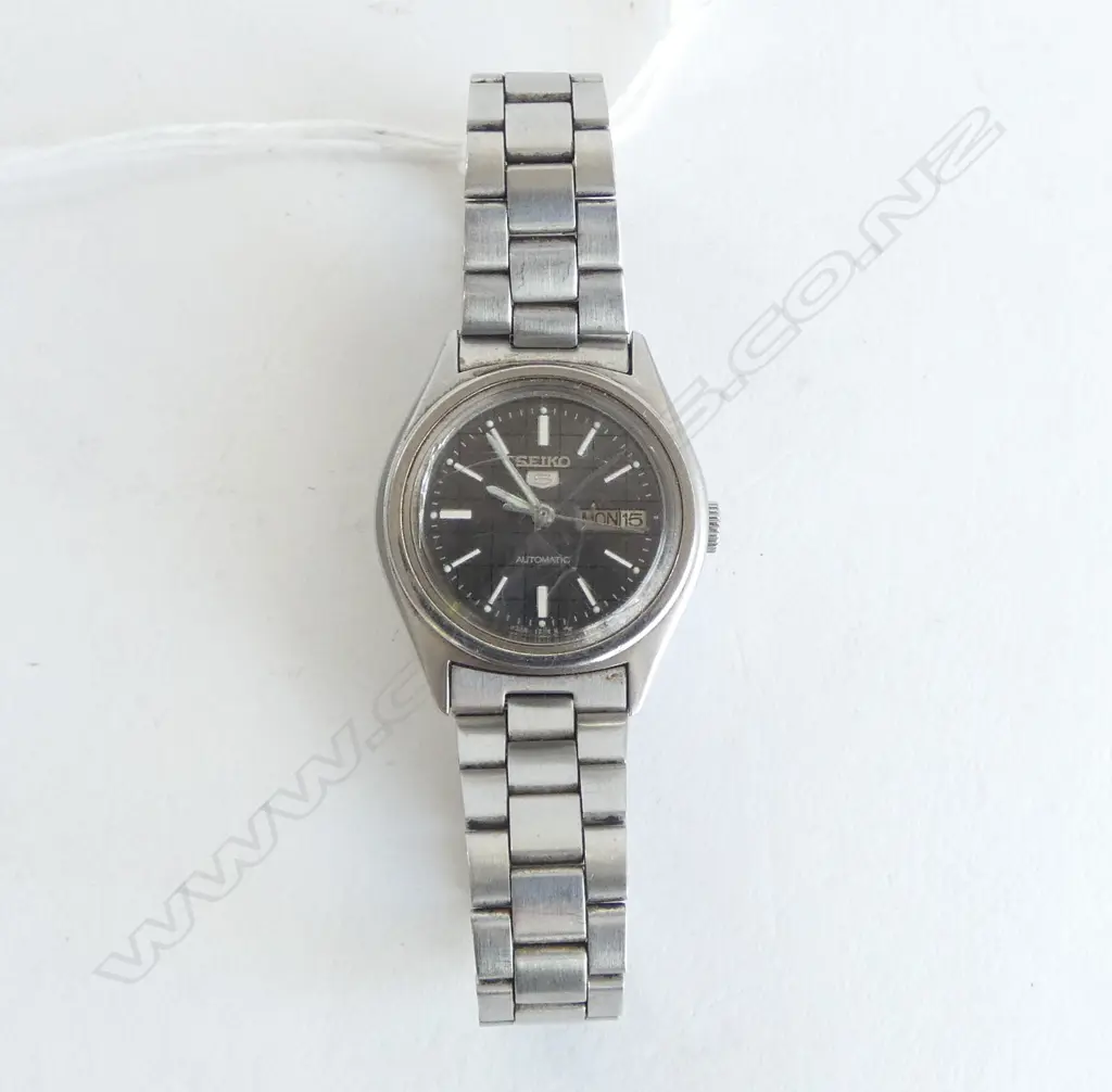VINTAGE SEIKO 5 LADIES STAINLESS STEEL AUTO WRISTWATCH running Image 1++