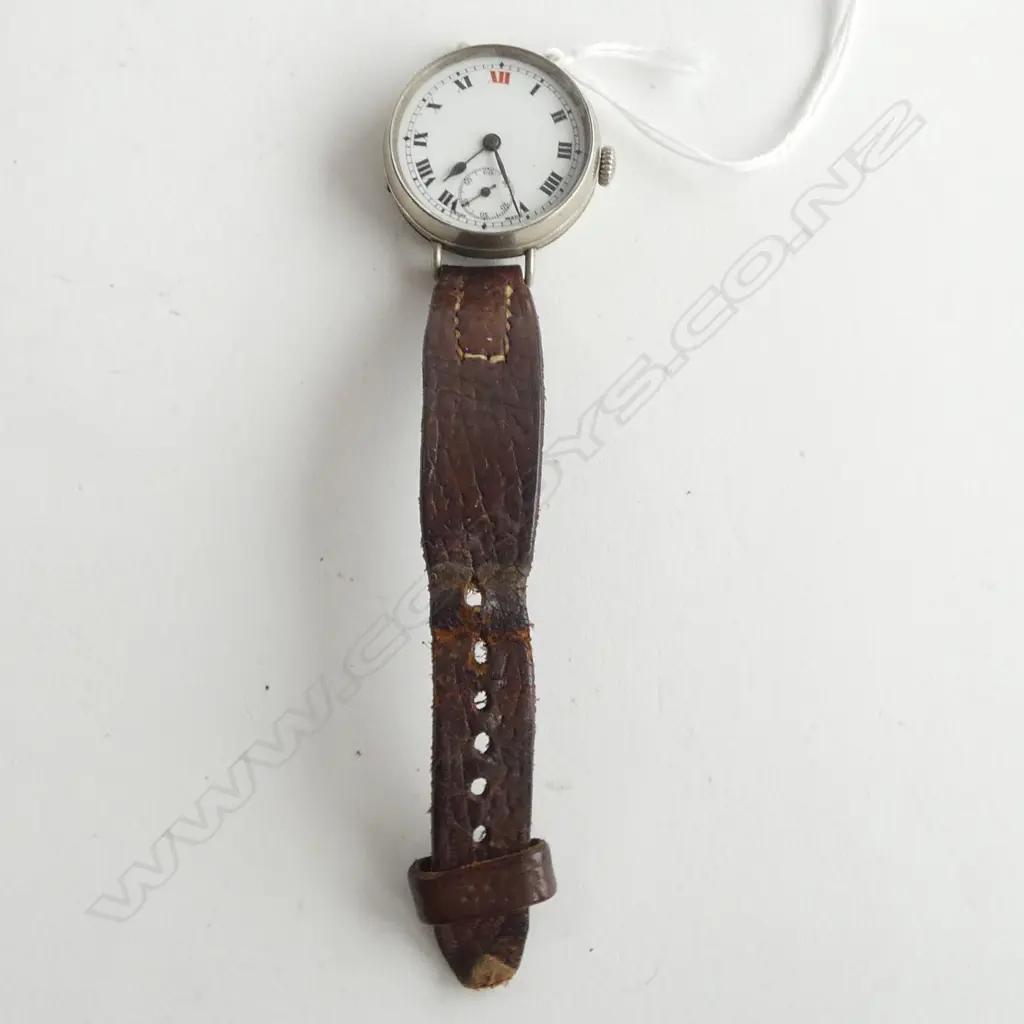 1920's SWISS GENT'S WRISTWATCH running. Nickle case Image 1++