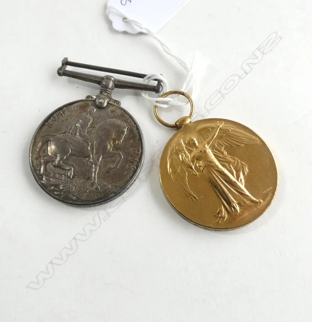 WWI MEDAL PAIR 18424 TPR. A COWIE. NZEF Image 1++