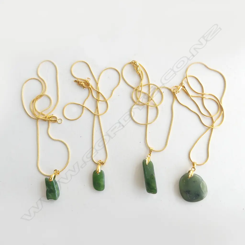 4 GP GREENSTONE PENDANT NECKLACES Image 1++