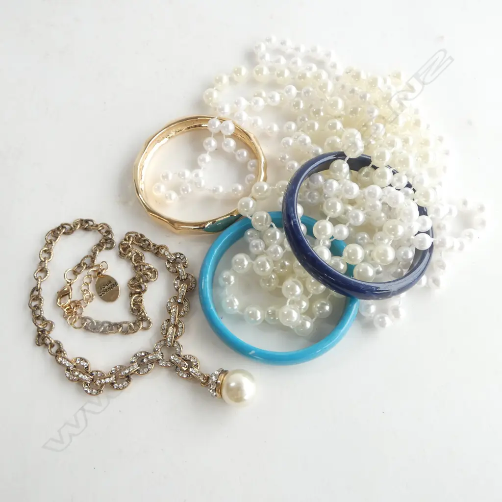 COSTUME NECKLACES/BANGLES/EARRINGS ETC Image 1++