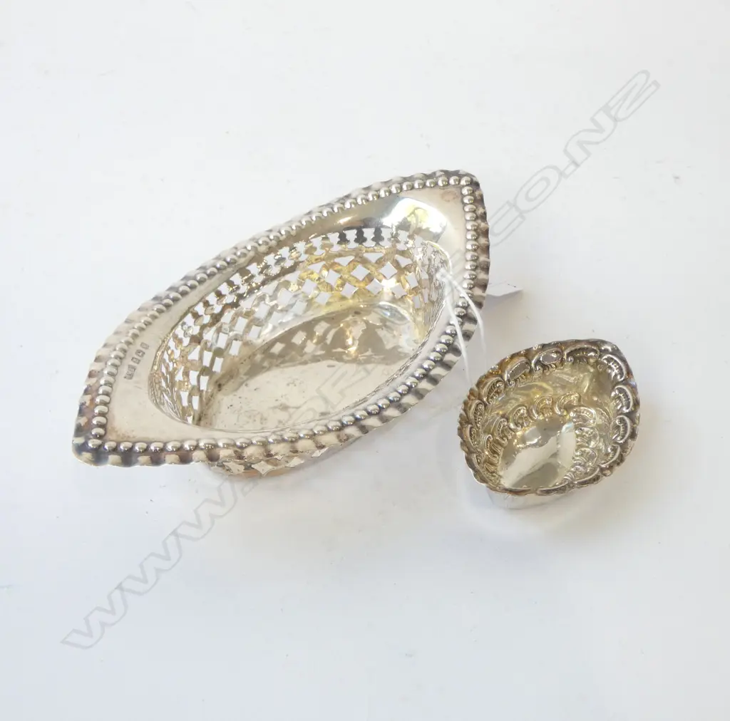 2 S/SILVER BON BON DISHES 32G Image 1++