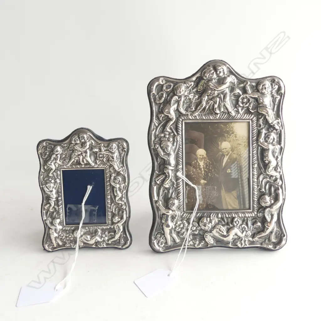 2 STG SILVER PHOTO FRAMES H.130 & H.190mm Image 1++